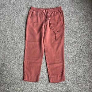 Banana Republic Coral‎ Lightweight Straight Leg Pants, Size Small